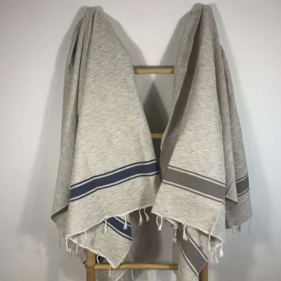 fouta artisanale, serviette hammam marocain, fouta coton, linge de bain marocain, fouta plage.