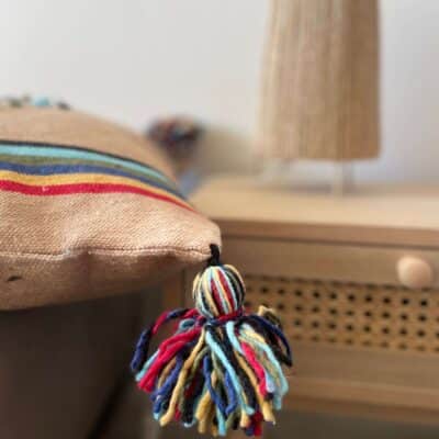 Housse de Coussin Marocain Berbère à Pompons collection Tazra